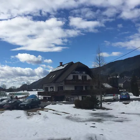 Gostisce Uh- Planica 招待所 2*